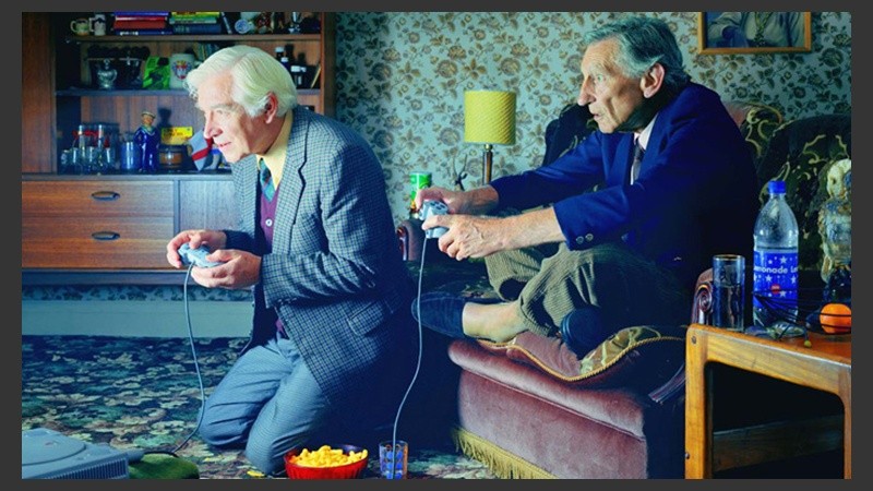 Uno de los juegos consiste en que los ancianos separen lobos de ovejas mediante cercas.