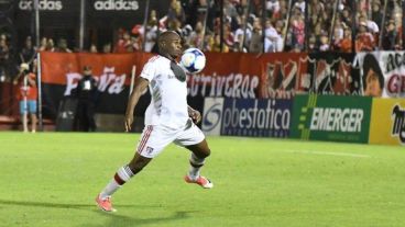 Leal seguirá como único punta.