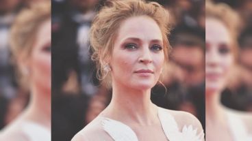 “#yotambién, en caso de que no se dieran cuenta por mi mirada”, escribió Uma Thrman en el posteo.