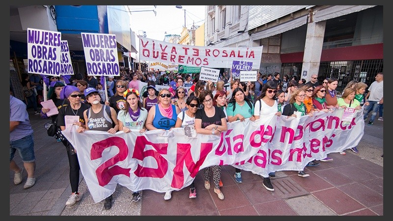 La movilización avanzó por el centro de la ciudad.