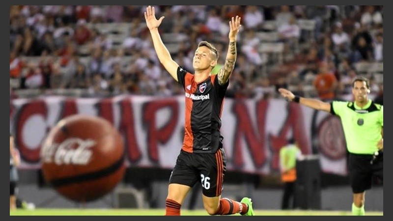 Fertoli celebra su gol ante el Millo.