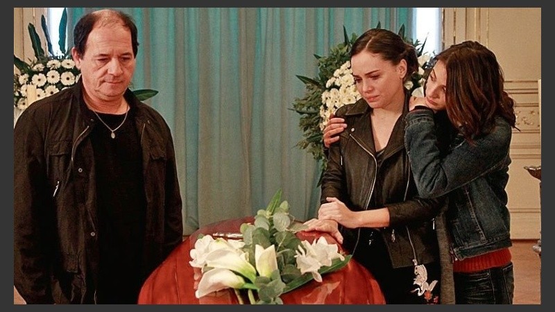 ¿Que pasará finalmente? ¿Luisa dejará todo por Prat o cumplirá con su beca?