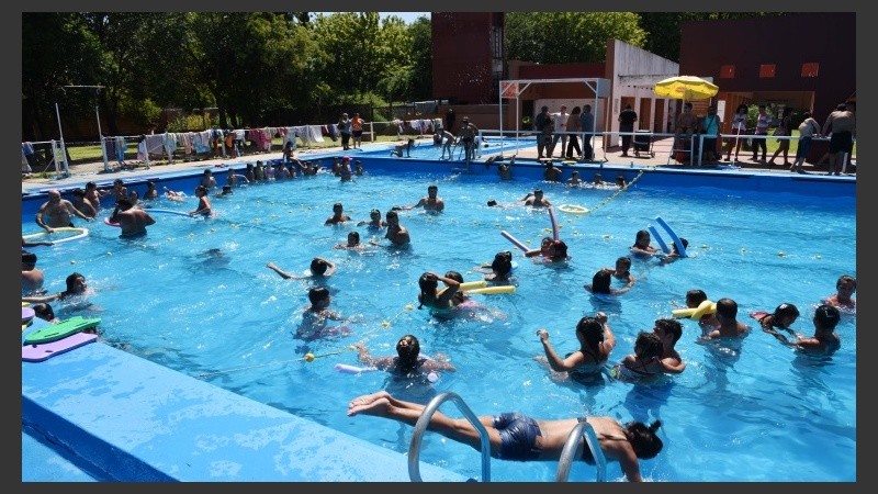 Las colonias y piletas inician una nueva temporada.