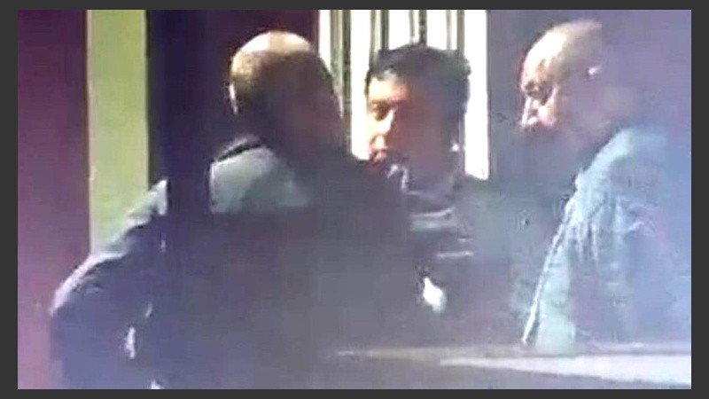 Nakis fue detenido cerca de las 2 de la mañana.