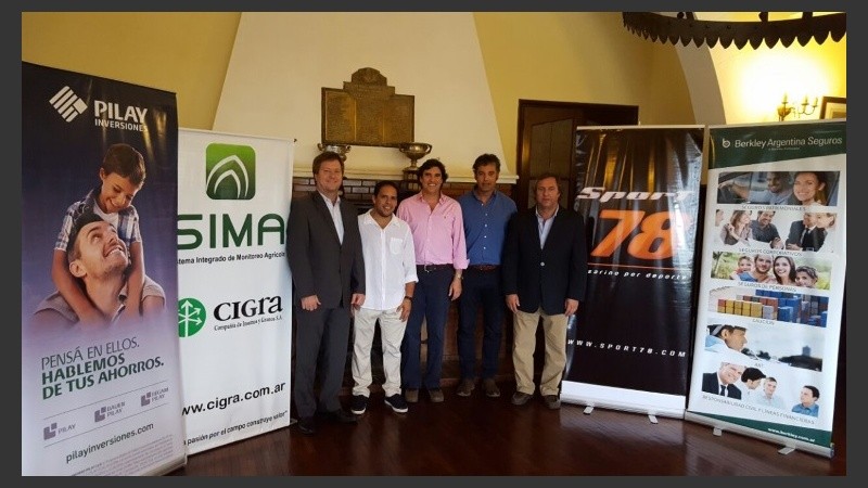 La presentación del torneo exhibición con sus espónsors. 