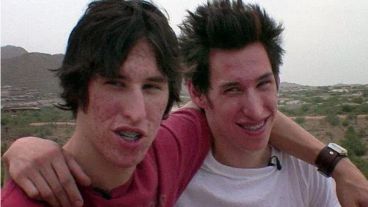 Los gemelos Matt y Mike Schlepp.