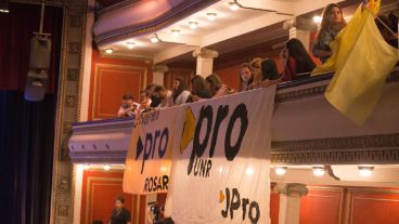 Postales de la jura de los concejales electos en el teatro La Comedia. (Alan Monzón/Rosario3.com)