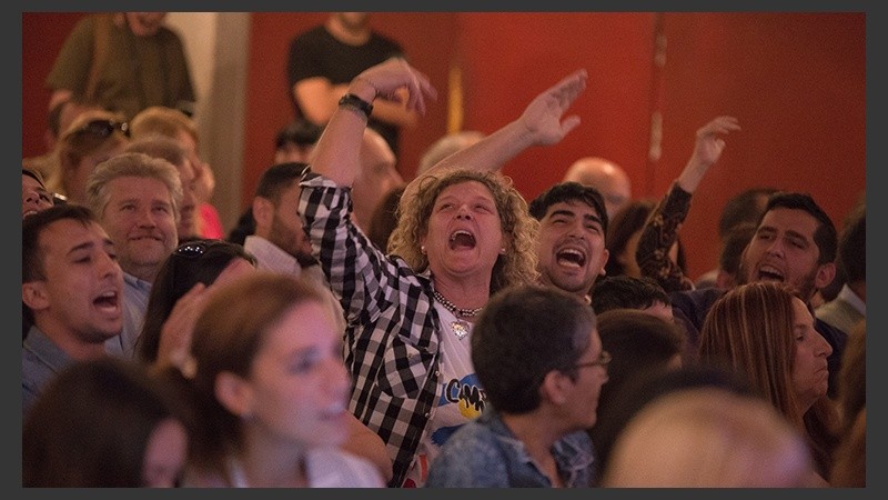 Postales de la jura de los concejales electos en el teatro La Comedia. (Alan Monzón/Rosario3.com)