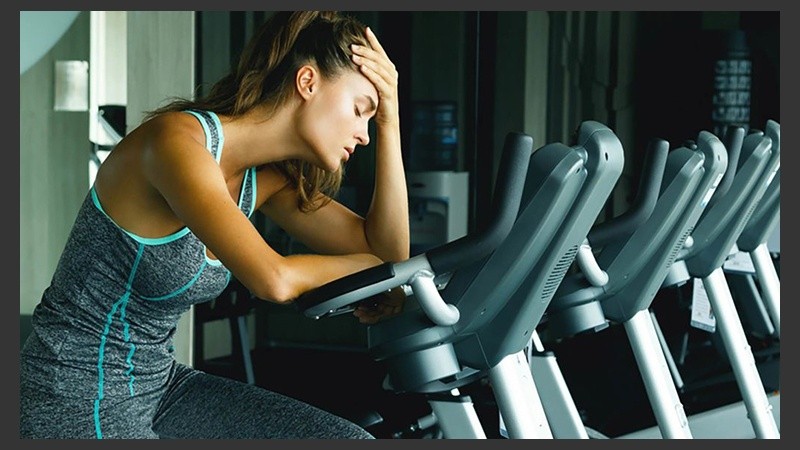 Ante la aparición de la rabdomiólisis,hay que hidratarse mucho.