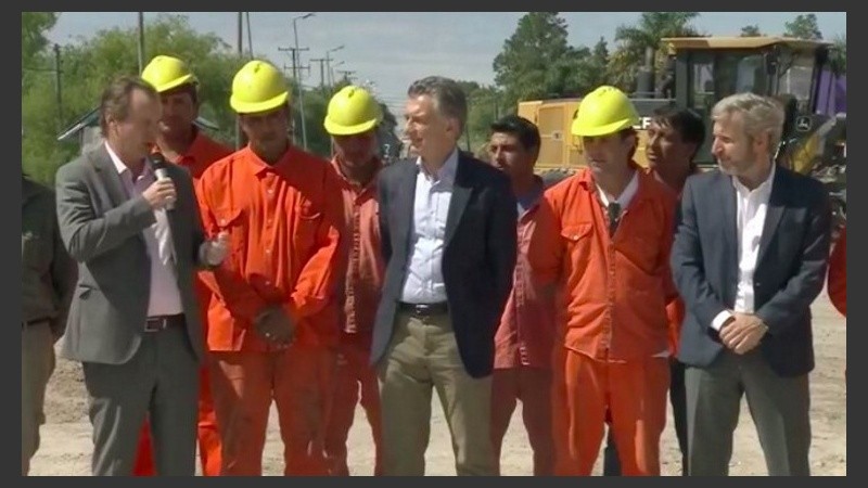 El presidente recorrió obras en Entre Ríos.