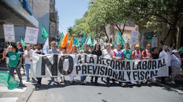 La movilización fue contra las reformas que impulsa el Ejecutivo nacional.