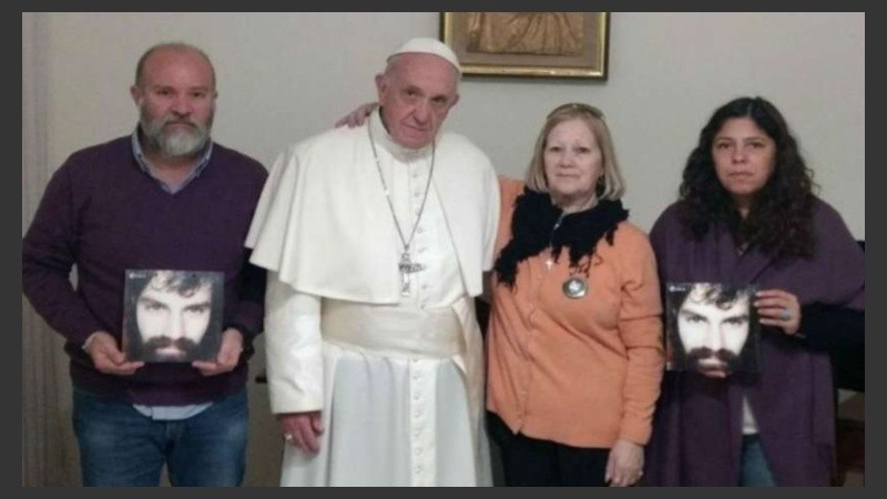 La foto del encuentro entre el papa Francisco y la familia de Santiago Maldonado