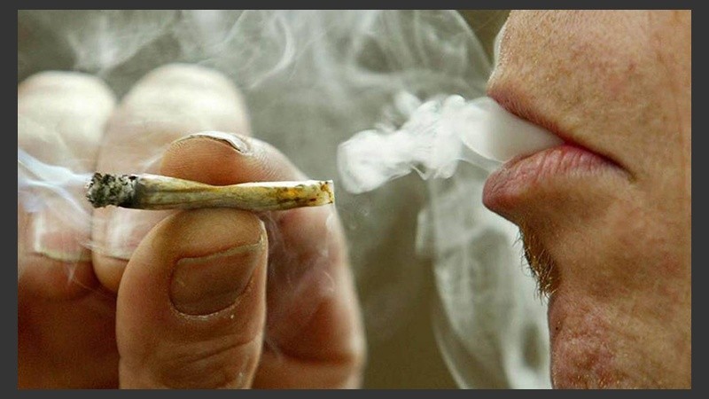 El consumo de marihuana diario aumentó en EEUU del 5% en 2002, al 9% en 2014 entre los que fumaban cigarrillos a diario.