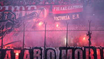 Banderas y mucho fervor en el Parque.