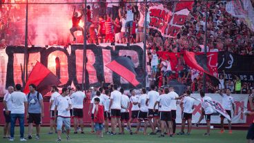 Banderas y mucho fervor en el Parque.
