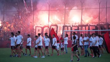 Banderas y mucho fervor en el Parque.