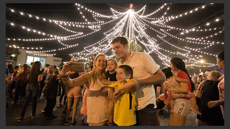 Postales de una noche de fiesta en Oroño y Pellegrini.