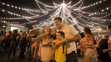 Postales de una noche de fiesta en Oroño y Pellegrini.