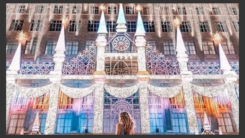 Decorados llenos de color e imaginación, personajes y animales que se mueven y ¡mucho más!