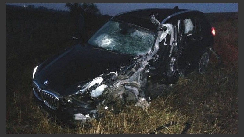 La marca del fuerte impacto sobre el BMW X1 del juez Pafundi.