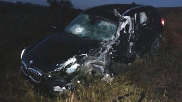 La marca del fuerte impacto sobre el BMW X1 del juez Pafundi.