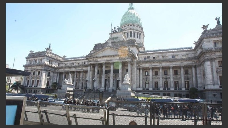 El Congreso vallado otra vez. 