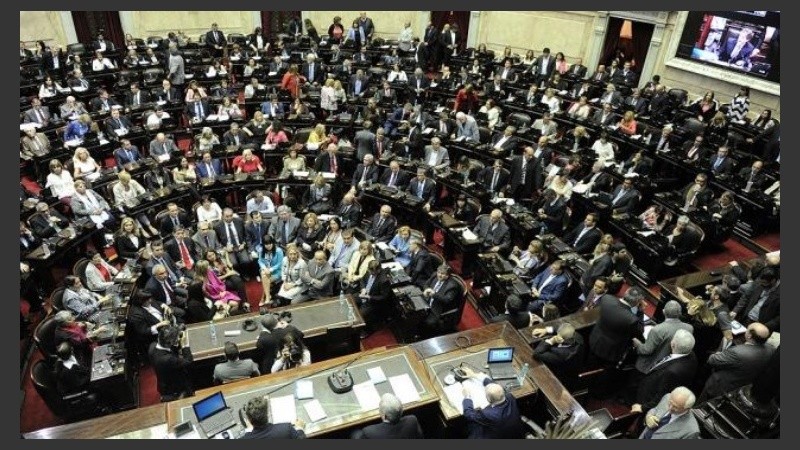 El lunes se llevará a cabo una nueva sesión para debatir la reforma previsional.