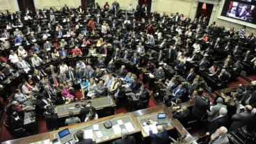 El lunes se llevará a cabo una nueva sesión para debatir la reforma previsional.