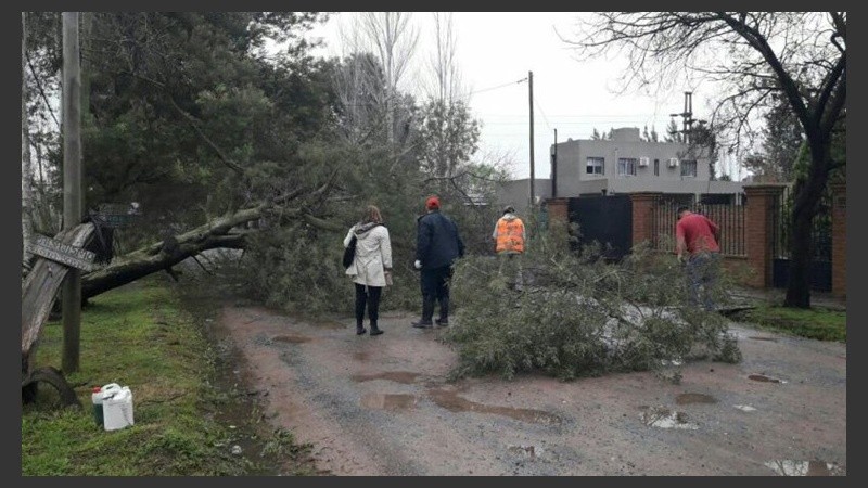 La tormenta dejó serios problemas en la zona de Luján.