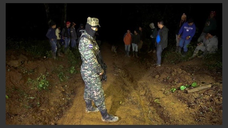 Los equipos de emergencia en la zona del siniestro.