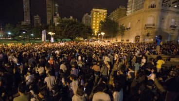 La numerosa movilización en el Monumento.