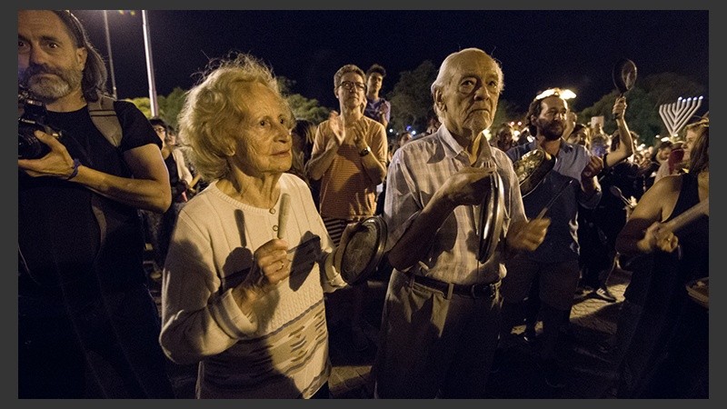La numerosa movilización en el Monumento.