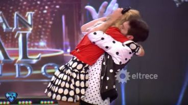 Qué momento: los ganadores celebran.