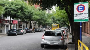 El estacionamiento será gratuito en zonas céntricas durante las fiestas.