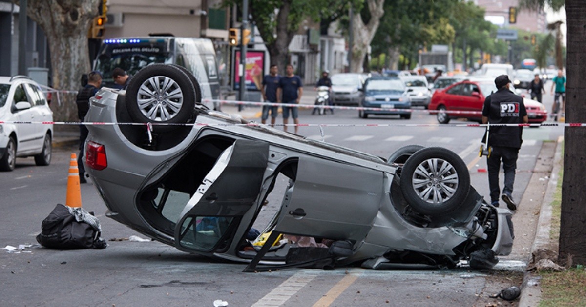 High-Speed Police Chase and Rollover Crash in Rosario