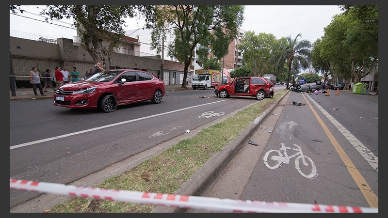 Los tres autos involucrados en el choque. 