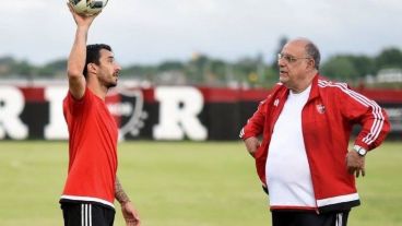 Nacho y Bermúdez en una práctica en Bella Vista.