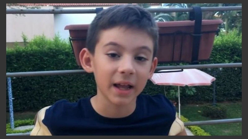 La tierna imagen de Federico, que habló del Asperger.