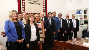 Ariza tomó la conducción con Claudio Fede y Héctor Leguizamón Pondal como vicepresidentes.