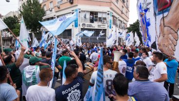 Trabajadores se congregan frente al Ministerio de Trabajo por Vasalli.