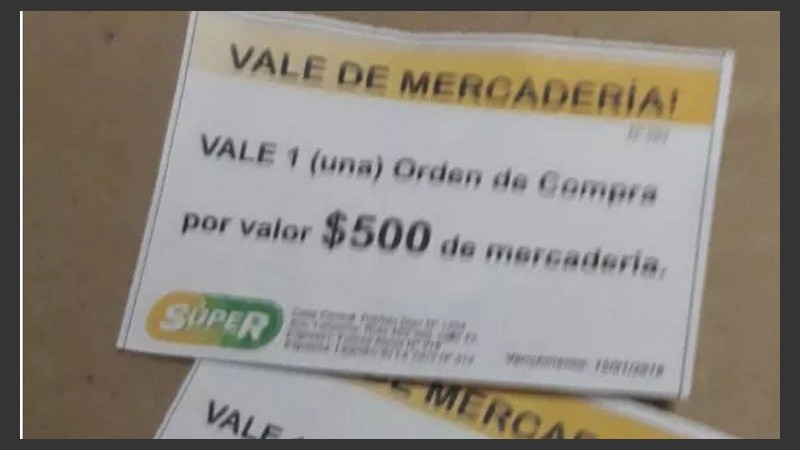 Los vales van de a 500 pesos. 