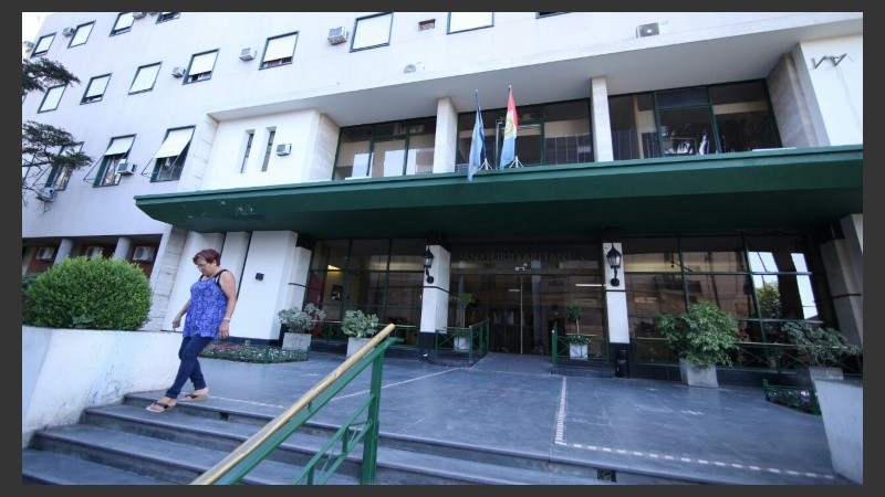 En el Británico quedaron internados siete heridos.