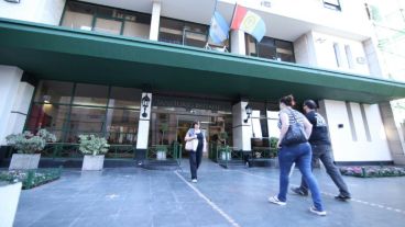 Dos trabajadores siguen en terapia intensiva.