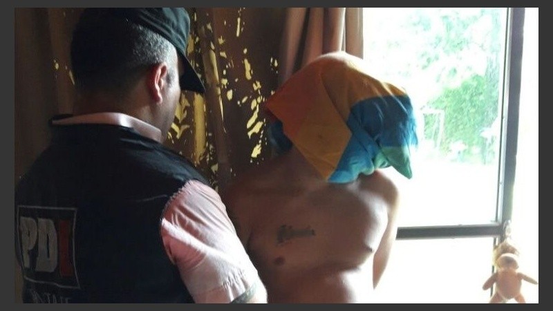 El momento de la detención en Funes este sábado.