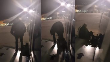 El vuelo había salido una hora más tarde de lo previsto. A esto se sumó una demora de 30 minutos para el descenso.