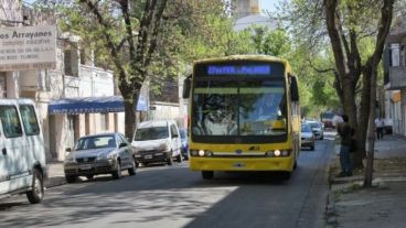 Una edila del PRO quiere saber por qué no se implementa el nuevo sistema de transporte.