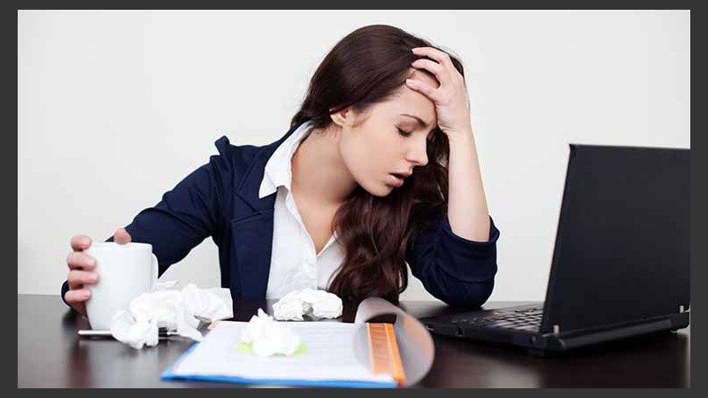 Al café se recomienda reemplazarlo con té verde o infusiones de menta.