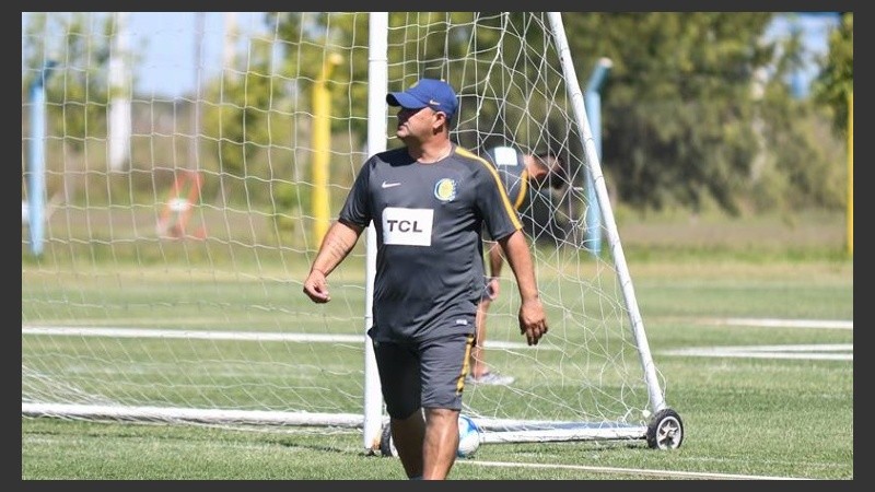 El entrenador sumó una victoria más con el Canalla.
