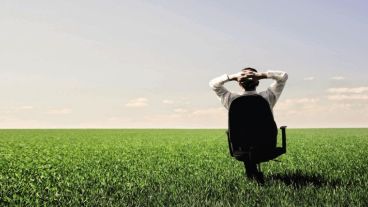 Tiene un año de duración, con una clase los días viernes cada 15 días.