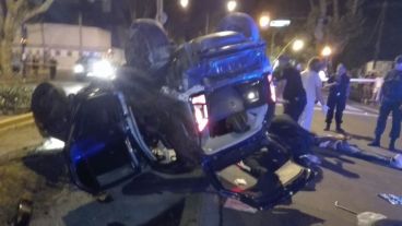 La impactante escena después de la persecución y el vuelco.